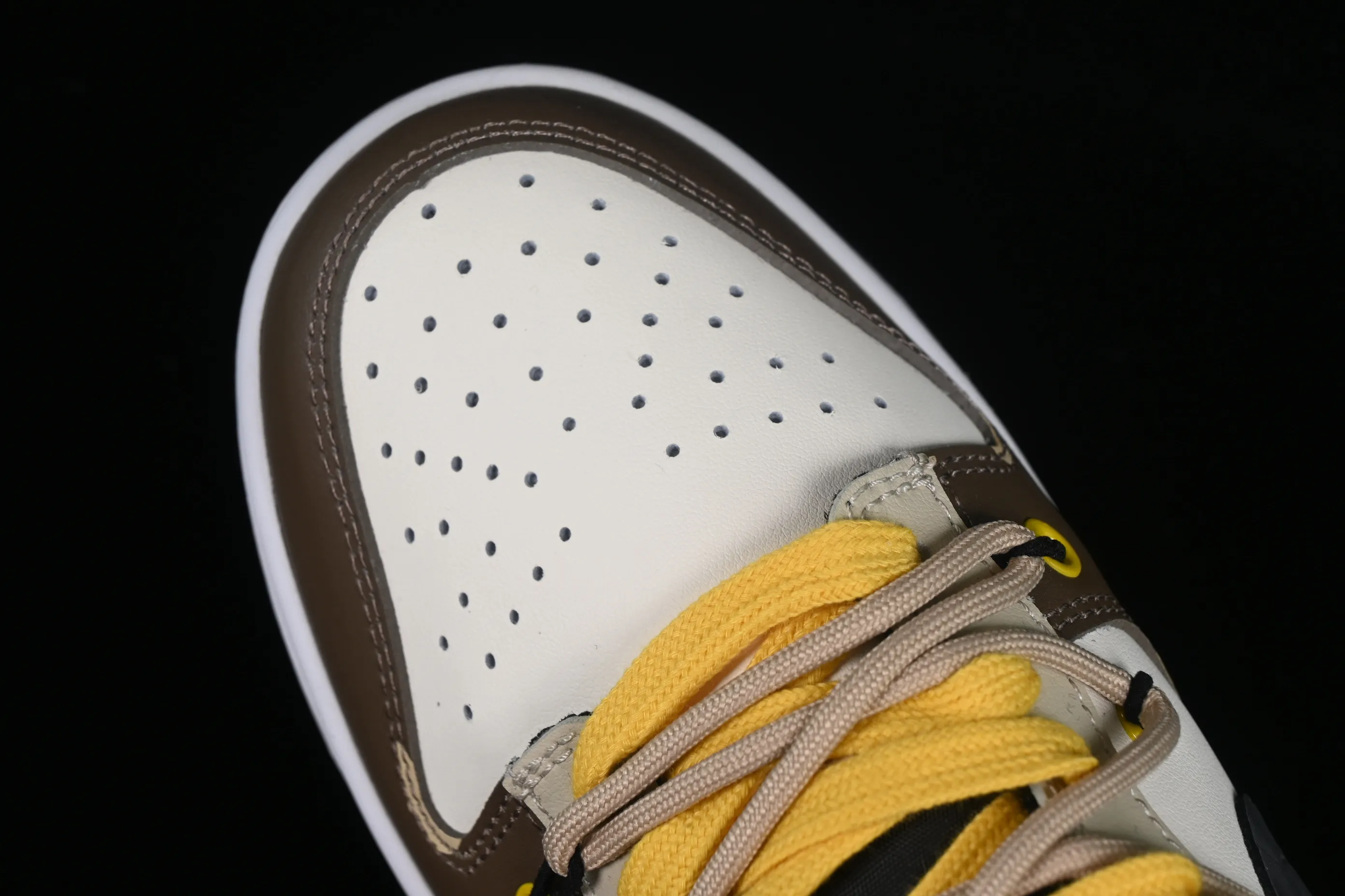 All Categories Nk SB Dunk Series Nk SB Dunk Low Low-top Sneakers Nk Dunk Low Panda Prank Jungle Crossing Overcoming Troubles Black Mamba Snake Print SB Strap Low-top Casual Sneakers DV0831-002